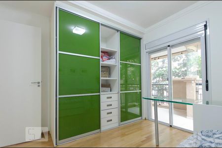 Apartamento à venda com 130m², 3 quartos e 2 vagasSuíte 1