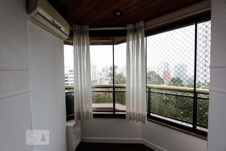 Apartamento à venda com 245m², 4 quartos e 4 vagassuite 3