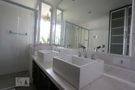 Apartamento à venda com 245m², 4 quartos e 4 vagassuite 4