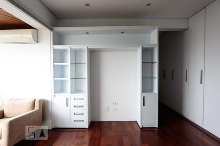 Apartamento à venda com 245m², 4 quartos e 4 vagassuite 4