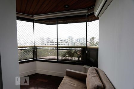 Apartamento à venda com 245m², 4 quartos e 4 vagassuite 4