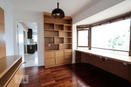 Apartamento à venda com 245m², 4 quartos e 4 vagasescritorio