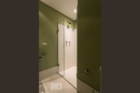 Banheiro de apartamento para alugar com 2 quartos, 97m² em Moema, São Paulo
