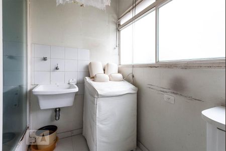 Área de serviço de apartamento para alugar com 2 quartos, 97m² em Moema, São Paulo