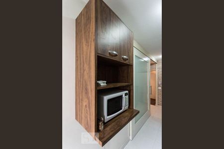 Cozinha de apartamento para alugar com 2 quartos, 97m² em Moema, São Paulo