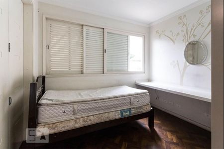 Quarto de apartamento para alugar com 2 quartos, 97m² em Moema, São Paulo