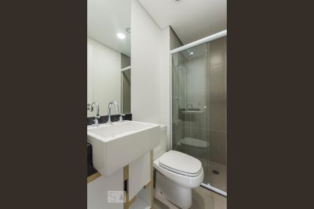 Banheiro de kitnet/studio à venda com 2 quartos, 50m² em Vila Olímpia, São Paulo