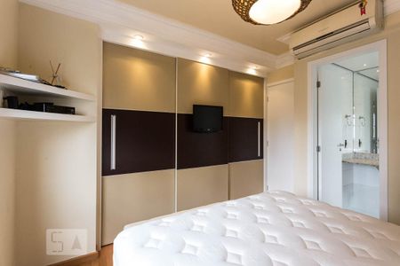 Apartamento à venda com 111m², 2 quartos e 2 vagas Apartamento à venda com 111m², 2 quartos e 2 vagasSuíte