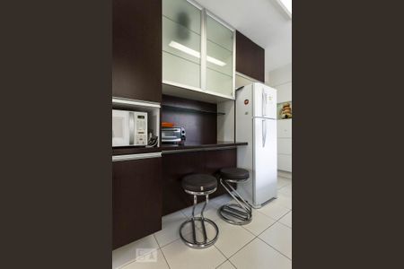 Apartamento à venda com 111m², 2 quartos e 2 vagas Apartamento à venda com 111m², 2 quartos e 2 vagasCozinha