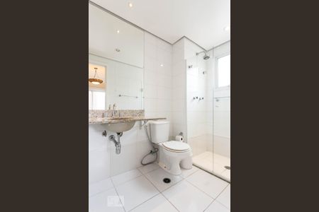 Apartamento à venda com 111m², 2 quartos e 2 vagas Apartamento à venda com 111m², 2 quartos e 2 vagasBanheiro da suíte