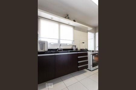 Apartamento à venda com 111m², 2 quartos e 2 vagas Apartamento à venda com 111m², 2 quartos e 2 vagasCozinha