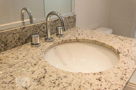 Apartamento à venda com 111m², 2 quartos e 2 vagas Apartamento à venda com 111m², 2 quartos e 2 vagasBanheiro
