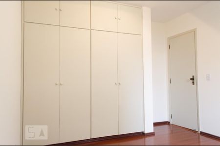 Quarto de apartamento à venda com 1 quarto, 47m² em Centro, Campinas
