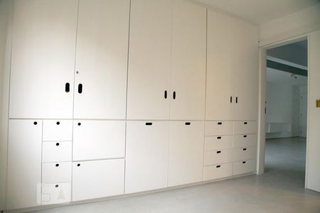 Apartamento à venda com 67m², 2 quartos e 2 vagassuíte