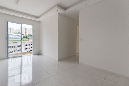 Sala de apartamento à venda com 3 quartos, 68m² em Jardim Tupanci, Barueri