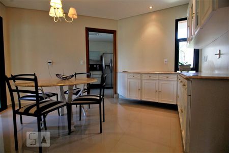 Apartamento à venda com 300m², 4 quartos e 4 vagasCopa