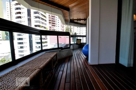 Varanda de apartamento à venda com 4 quartos, 300m² em Vila Andrade, São Paulo
