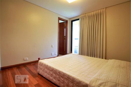 Apartamento à venda com 300m², 4 quartos e 4 vagasSuíte 1