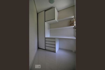 Apartamento à venda com 300m², 4 quartos e 4 vagasQuarto de serviço 2