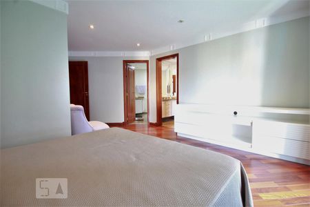 Apartamento à venda com 300m², 4 quartos e 4 vagasSuíte 4