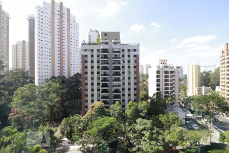 Apartamento à venda com 300m², 4 quartos e 4 vagasVista da suíte 4