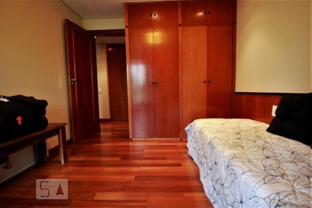 Apartamento à venda com 300m², 4 quartos e 4 vagasSuíte 2