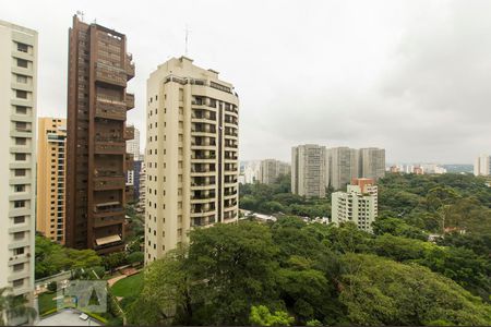 Apartamento à venda com 198m², 4 quartos e 3 vagas Apartamento à venda com 198m², 4 quartos e 3 vagasVista da suíte