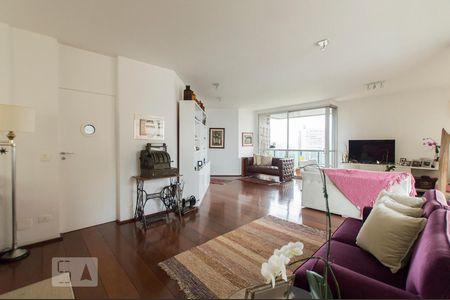 Apartamento à venda com 198m², 4 quartos e 3 vagas Apartamento à venda com 198m², 4 quartos e 3 vagasSala