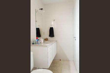 Banheiro de apartamento para alugar com 1 quarto, 50m² em Centro, Campinas