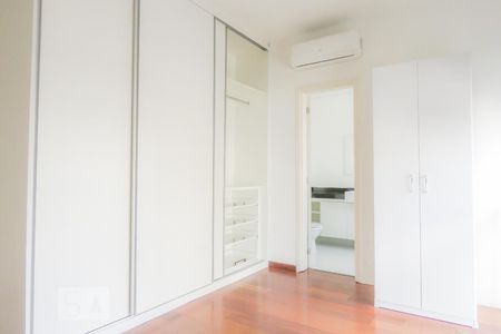 Suíte  de apartamento para alugar com 1 quarto, 68m² em Vila Olimpia, São Paulo