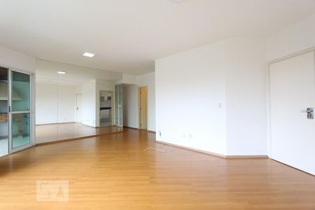 Sala de apartamento para alugar com 3 quartos, 127m² em Vila Suzana, São Paulo