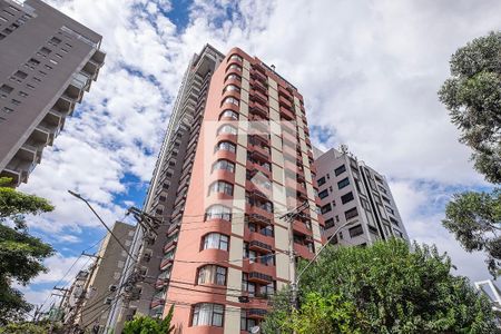 Apartamento à venda com 40m², 1 quarto e 1 vagaFachada