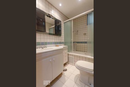 Apartamento à venda com 93m², 2 quartos e 2 vagasBanheiro da Suíte