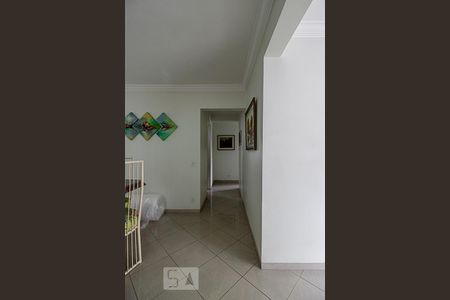 Corredor de apartamento para alugar com 2 quartos, 80m² em Chácara Califórnia, São Paulo