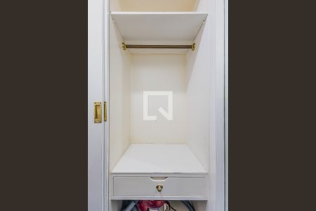 Apartamento à venda com 115m², 2 quartos e 2 vagasCloset da suíte