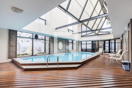 Apartamento à venda com 115m², 2 quartos e 2 vagasPiscina