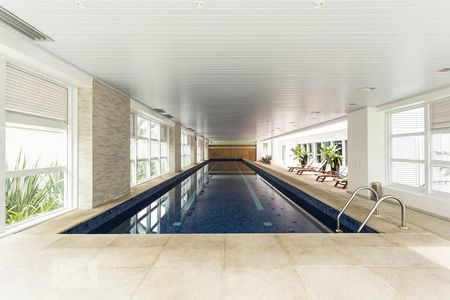 Apartamento para alugar com 38m², 1 quarto e 1 vaga Apartamento para alugar com 38m², 1 quarto e 1 vagaPiscina coberta