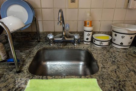 Cozinha de apartamento à venda com 1 quarto, 35m² em Vila Uberabinha, São Paulo