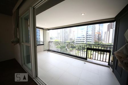 Varanda  de kitnet/studio à venda com 1 quarto, 62m² em Cidade Monções, São Paulo