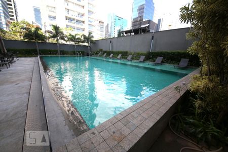 Studio à venda com 62m², 1 quarto e 1 vagaPiscina 