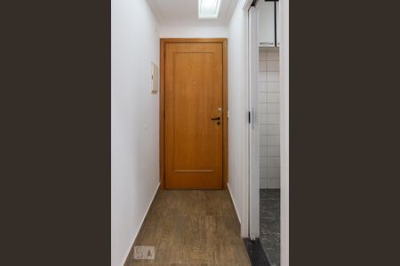 Entrada de apartamento à venda com 2 quartos, 63m² em Vila Pompéia, São Paulo