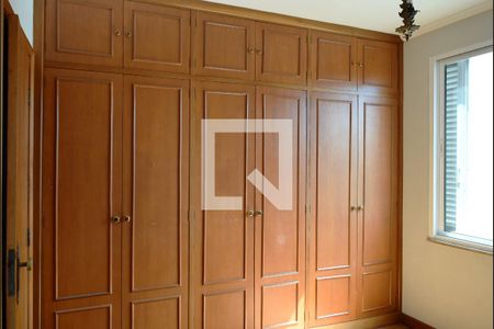 Apartamento à venda com 200m², 3 quartos e 2 vagasQuarto 1