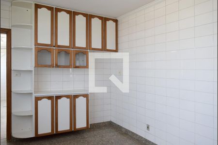 Apartamento à venda com 200m², 3 quartos e 2 vagasCozinha