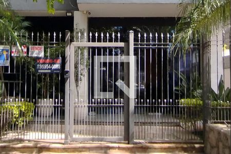 Apartamento à venda com 200m², 3 quartos e 2 vagasFachada e placa