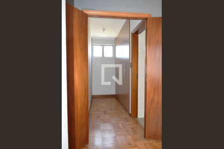Apartamento à venda com 200m², 3 quartos e 2 vagasCloset da Suíte