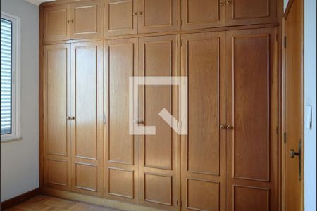 Apartamento à venda com 200m², 3 quartos e 2 vagasQuarto 2