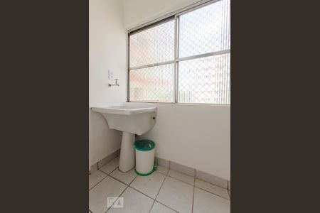 Apartamento para alugar com 67m², 2 quartos e 1 vagaÁrea de serviço