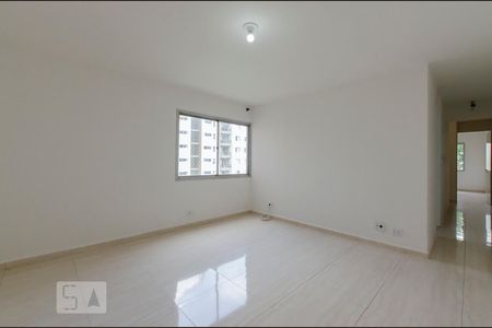 Sala de apartamento para alugar com 2 quartos, 67m² em Vila Suzana, São Paulo