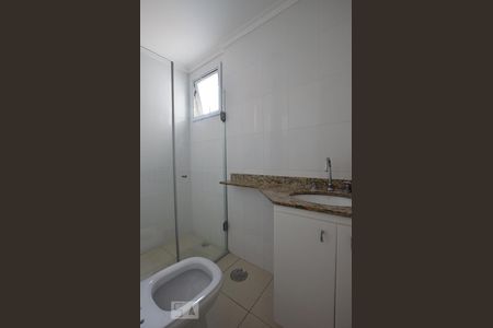 Banheiro social de apartamento à venda com 3 quartos, 87m² em Saúde, São Paulo