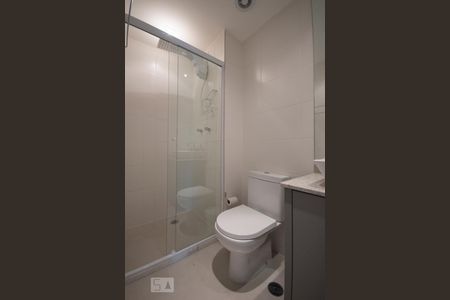 Banheiro de kitnet/studio à venda com 1 quarto, 37m² em Indianópolis, São Paulo